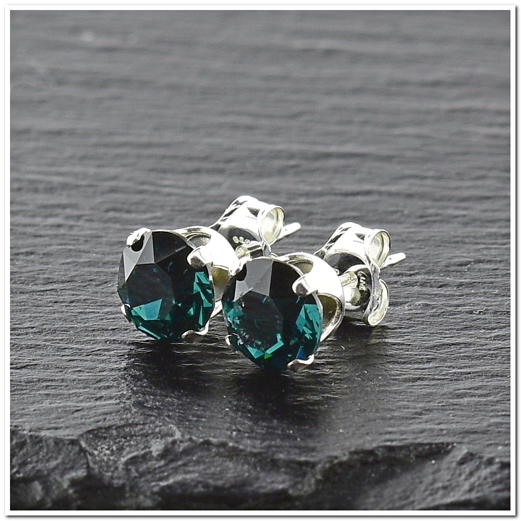 pewterhooter® Women's Classic Collection 925 Sterling silver earrings with sparkling Emerald Green crystals, packaged in a gift box for any occasion.