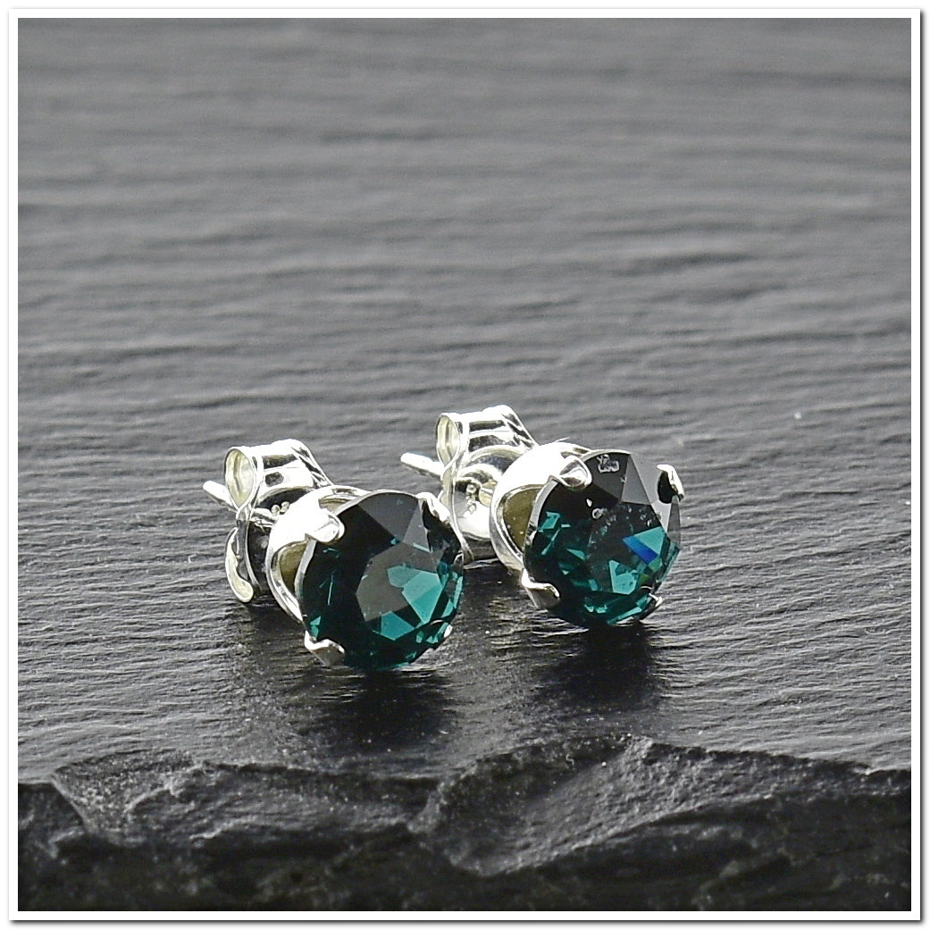 pewterhooter® Women's Classic Collection 925 Sterling silver earrings with sparkling Emerald Green crystals, packaged in a gift box for any occasion.